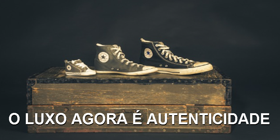 Tênis sujos e desgastados se tornam o novo símbolo de estilo, liberdade e autenticidade entre os jovens da geração Z./ Pyxabay